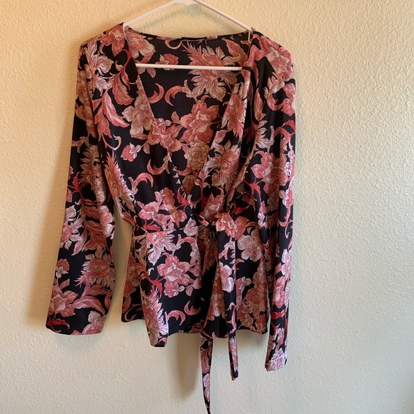 Vici Wrap Blouse- Medium - Picture 3 of 6